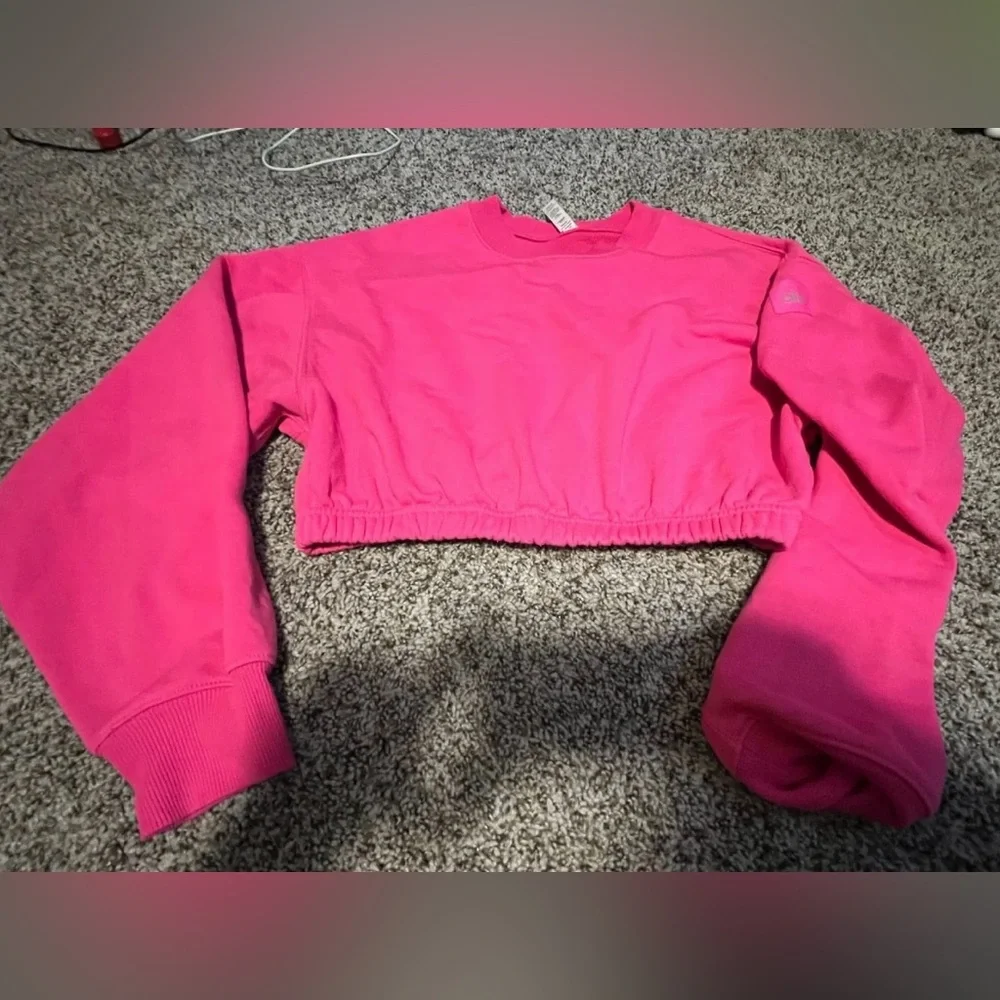 ALO Yoga Women's Bright Pink Cropped Hoodie - Picture 4 of 4
